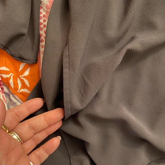 Tunic Blouse with Pockets - Picture 2 of 2